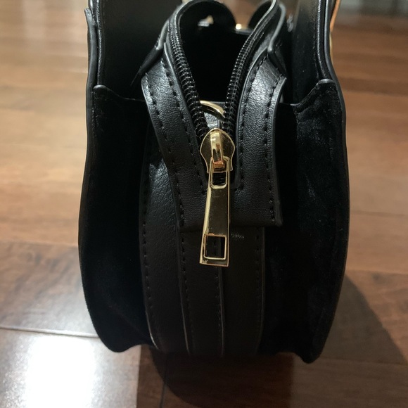 ✨FLASH SALE✨ Women’s Handbag - Picture 11 of 16